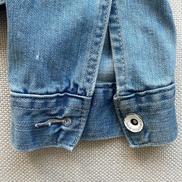 Calvin Klein Denim Jacket. Size M - Picture 6 of 7